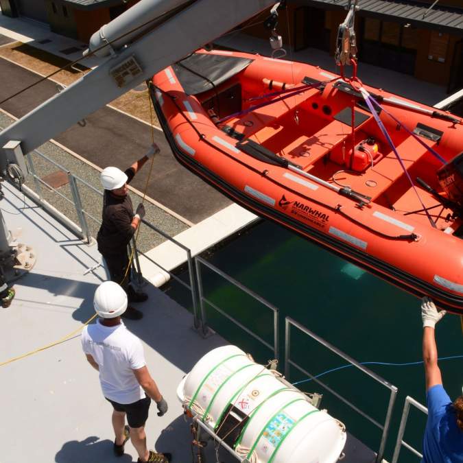 Certificat d'Aptitude à l'Exploitation des Canots de Secours Rapides 
